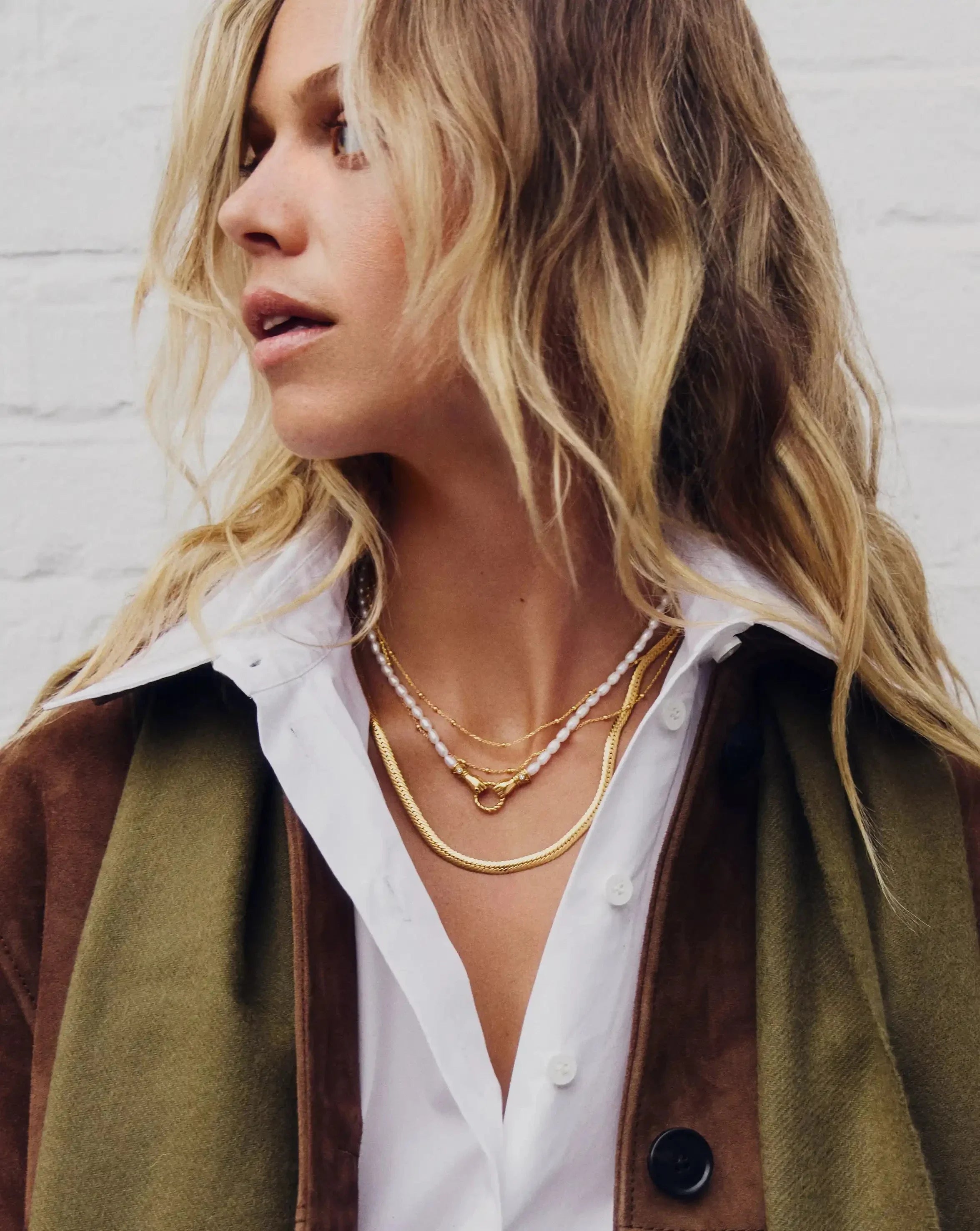 Harris Reed In Good Hands Pearl Pendant Necklace | 18ct Gold Plated/Pearl & Black Onyx